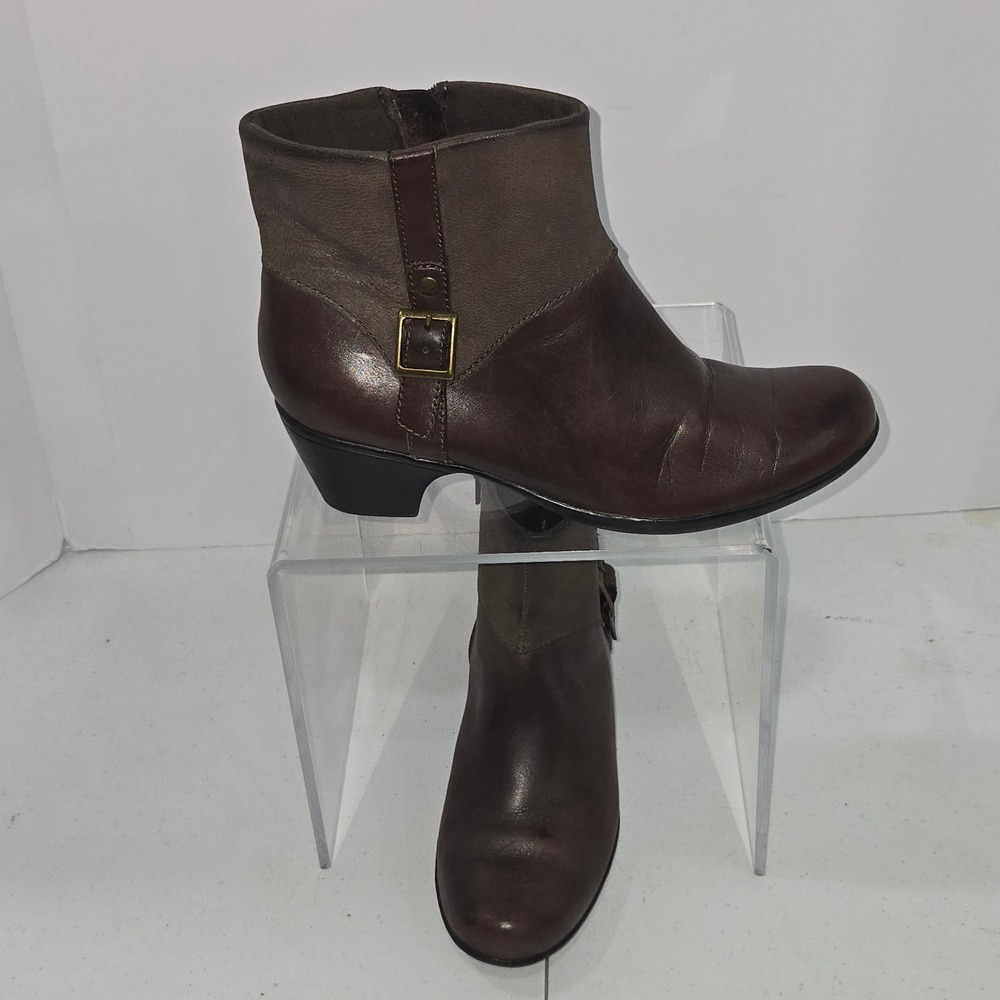 Clarks Womens 62424 Brown Leather Ankle Boots Buckle Side Zip Block Heel Size 8M